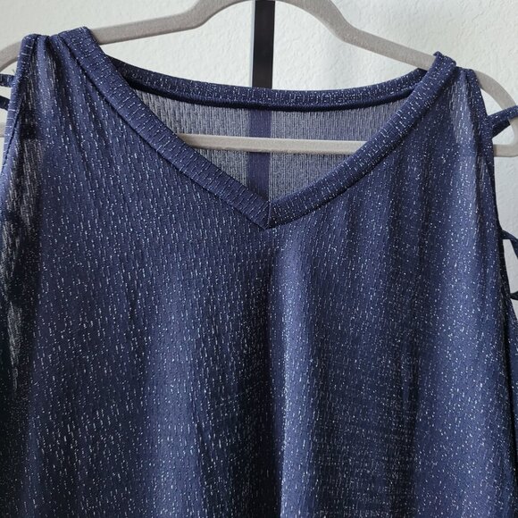NWOT Shein Curve Cold Shoulder Top - Picture 2 of 10